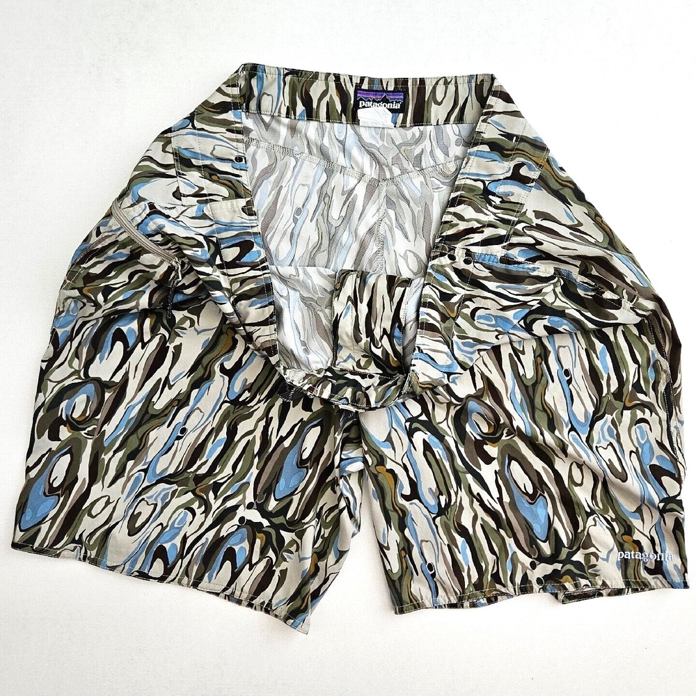 Patagonia Men's 38 Blue Green Wavefarer Boardshorts Fitz Roy Trunks Camo Shorts - Picture 2 of 7